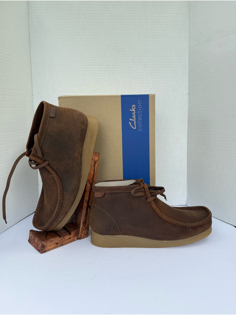 Clarks Wallaston Boots Beeswax Leather Mens Size 13M Chukka Boots Lace Up New